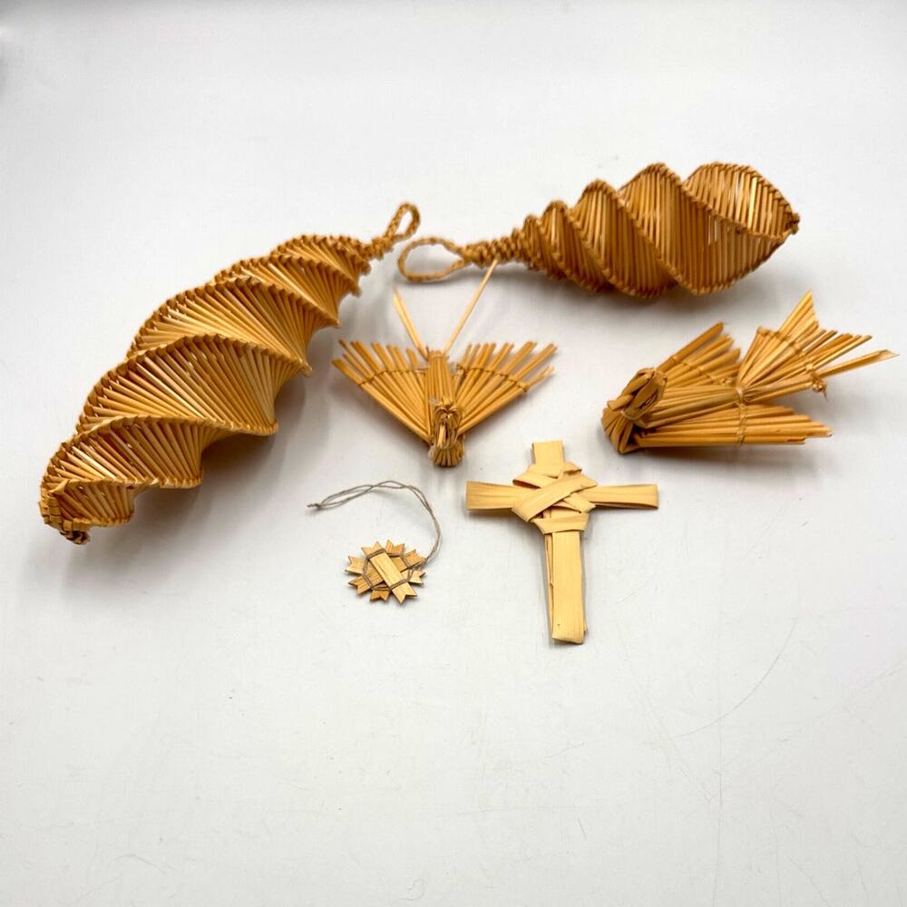 VTG Handmade WheatStraw Christmas 6 Ornaments Scandinavian Nordic Folk Art